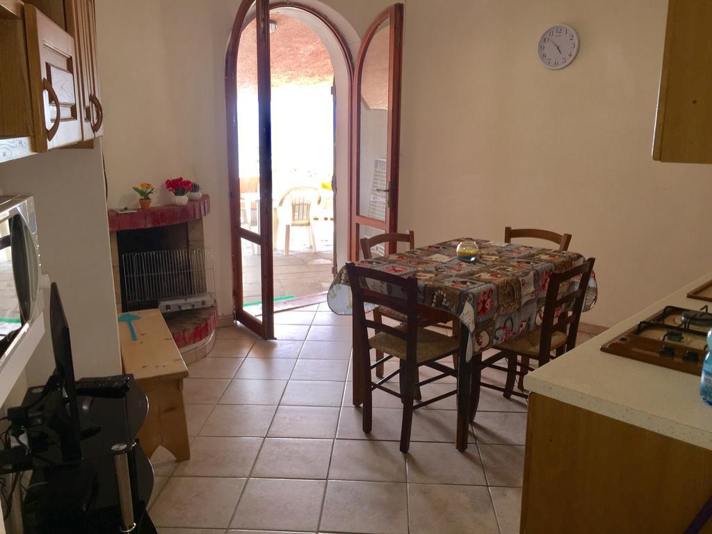 Appartamenti In Villa La Marinedda Isola Rossa Ngoại thất bức ảnh
